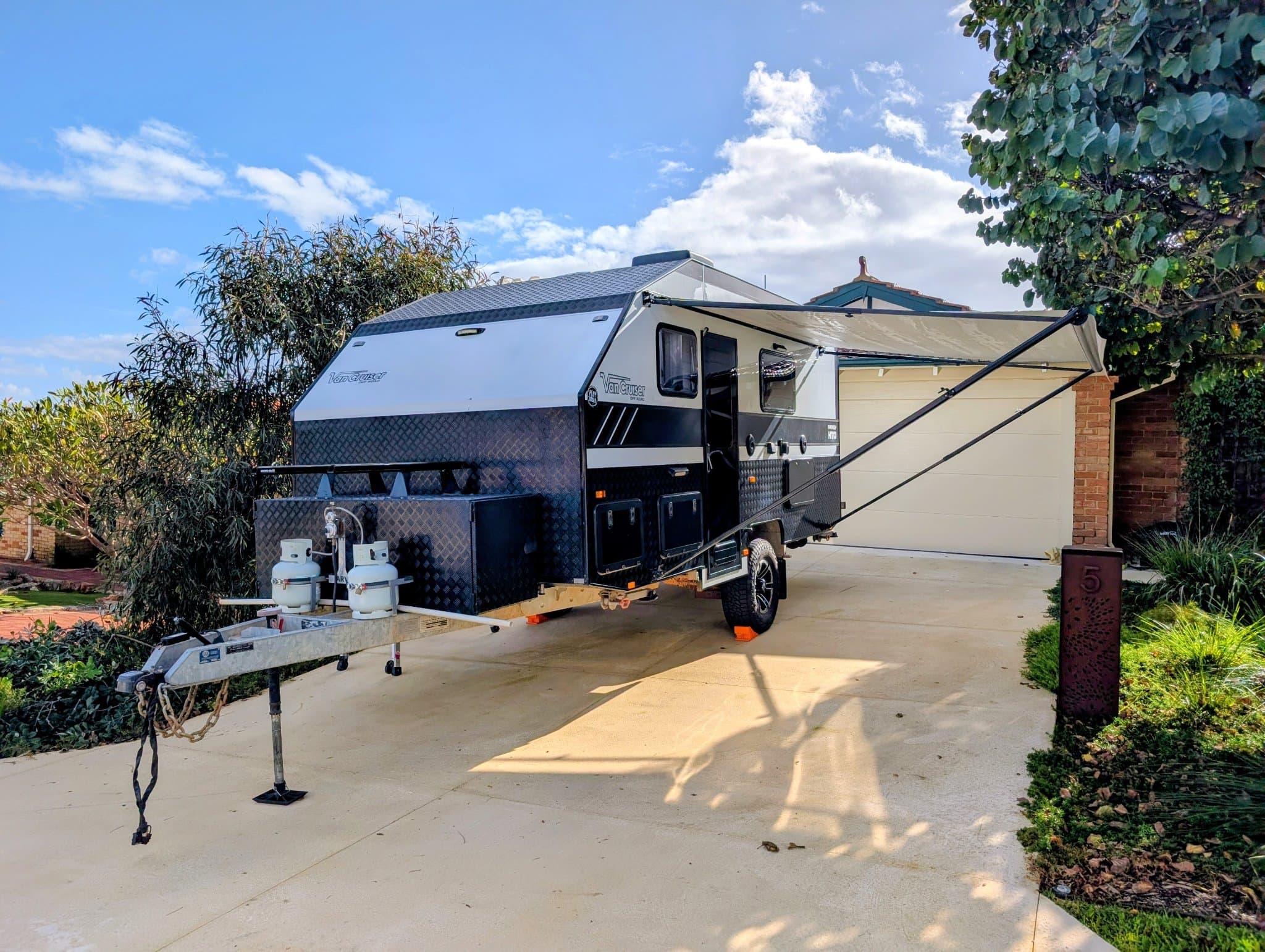 2021 VanCruiser Caravans Family 16'7 — photo 2