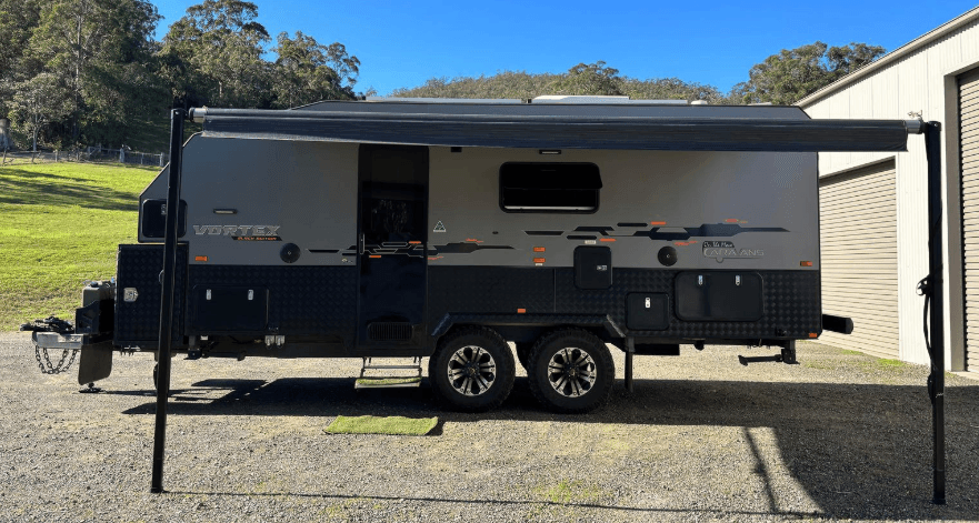 2021 On The Move Caravans VORTEX 5.7m (19ft) Black Edition 18'6" Black Edition