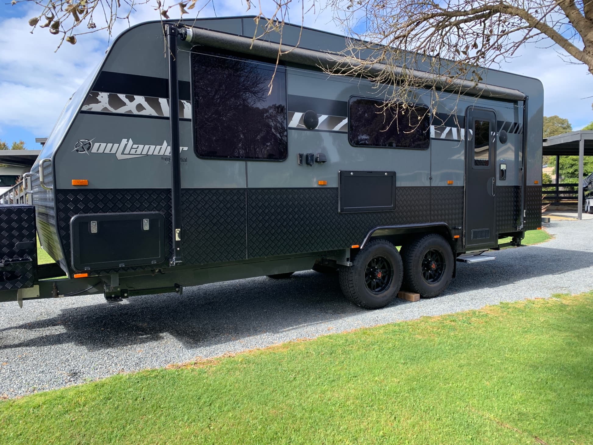 2022 Essential Caravans Outlander Off Road V5-2 20'6"