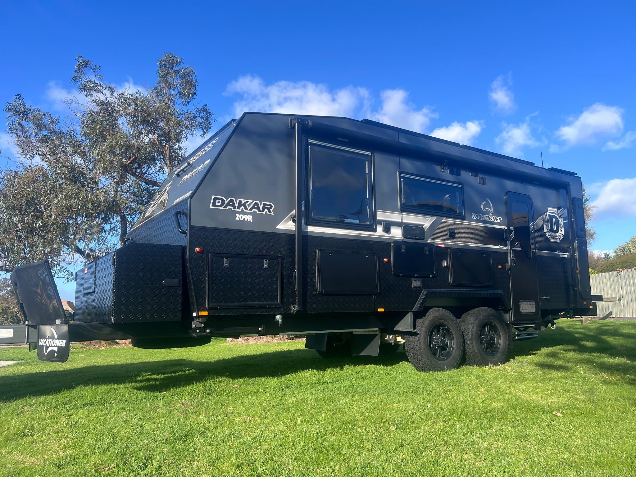 2023 Vacationer Caravans Dakar Couple 209R and 209C — photo 2