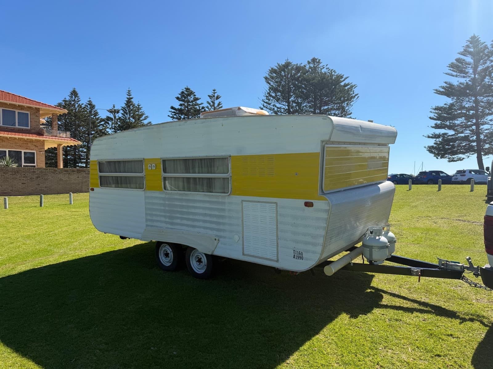 1982 Viscount Caravans Supreme — photo 2