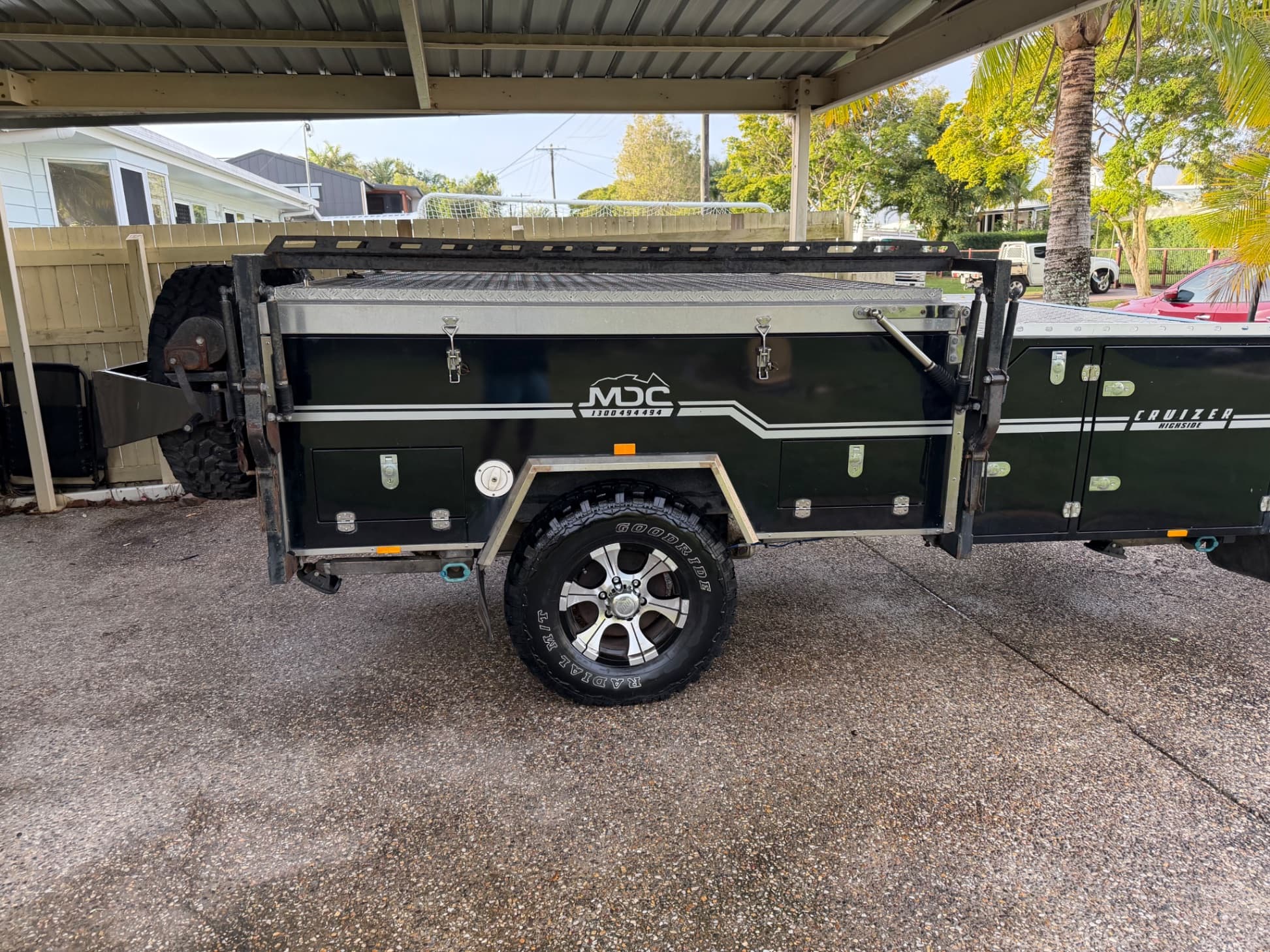 2016 Market Direct Campers (MDC) Cruizer High side Forward Fold