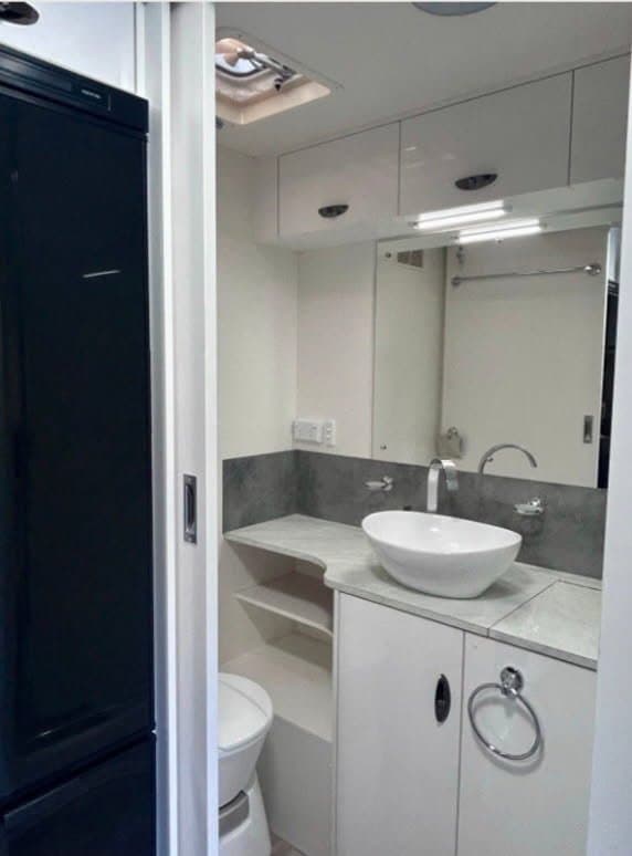 2019 Viscount Caravans V1 — photo 2