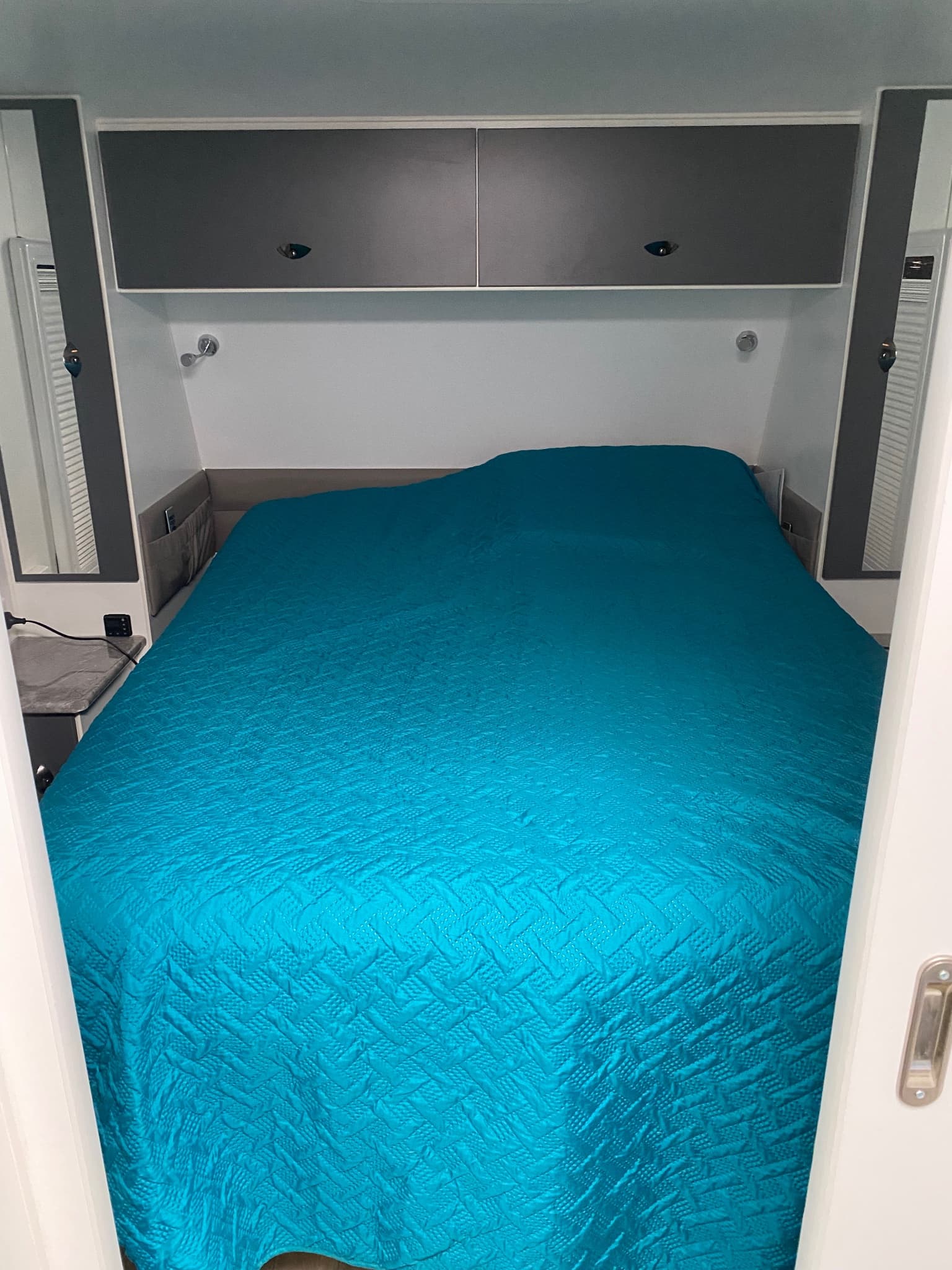 2020 River Caravans Dreamliner 23'6 — photo 2