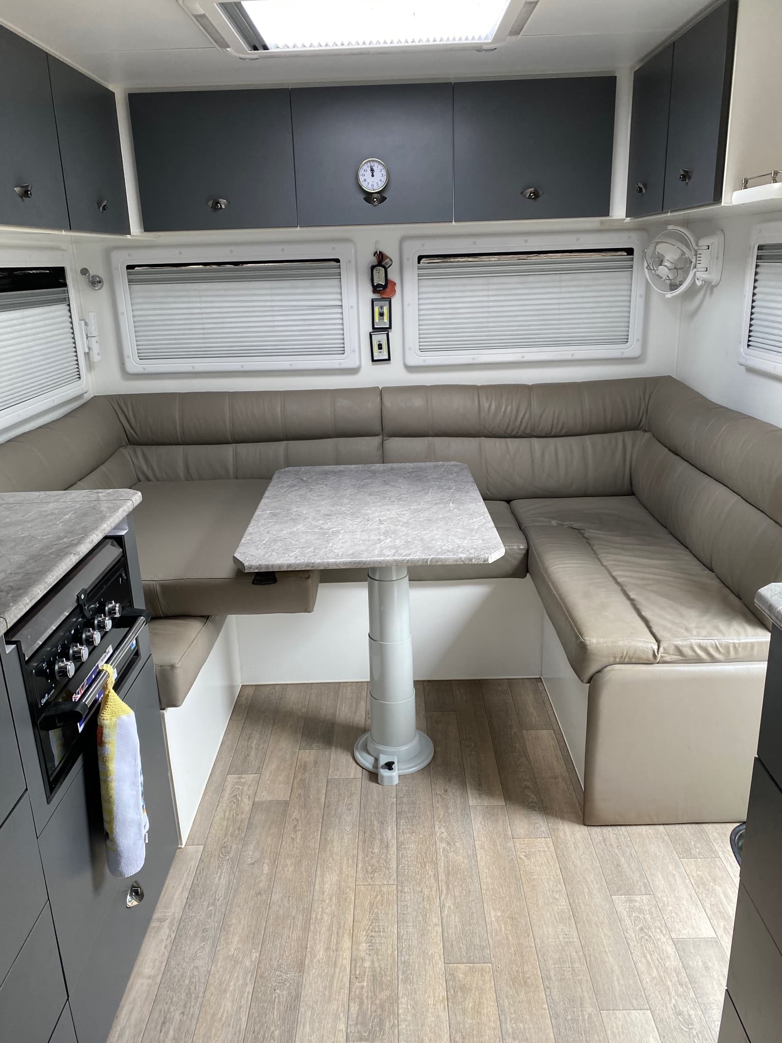 2020 River Caravans Dreamliner 23'6 — photo 3