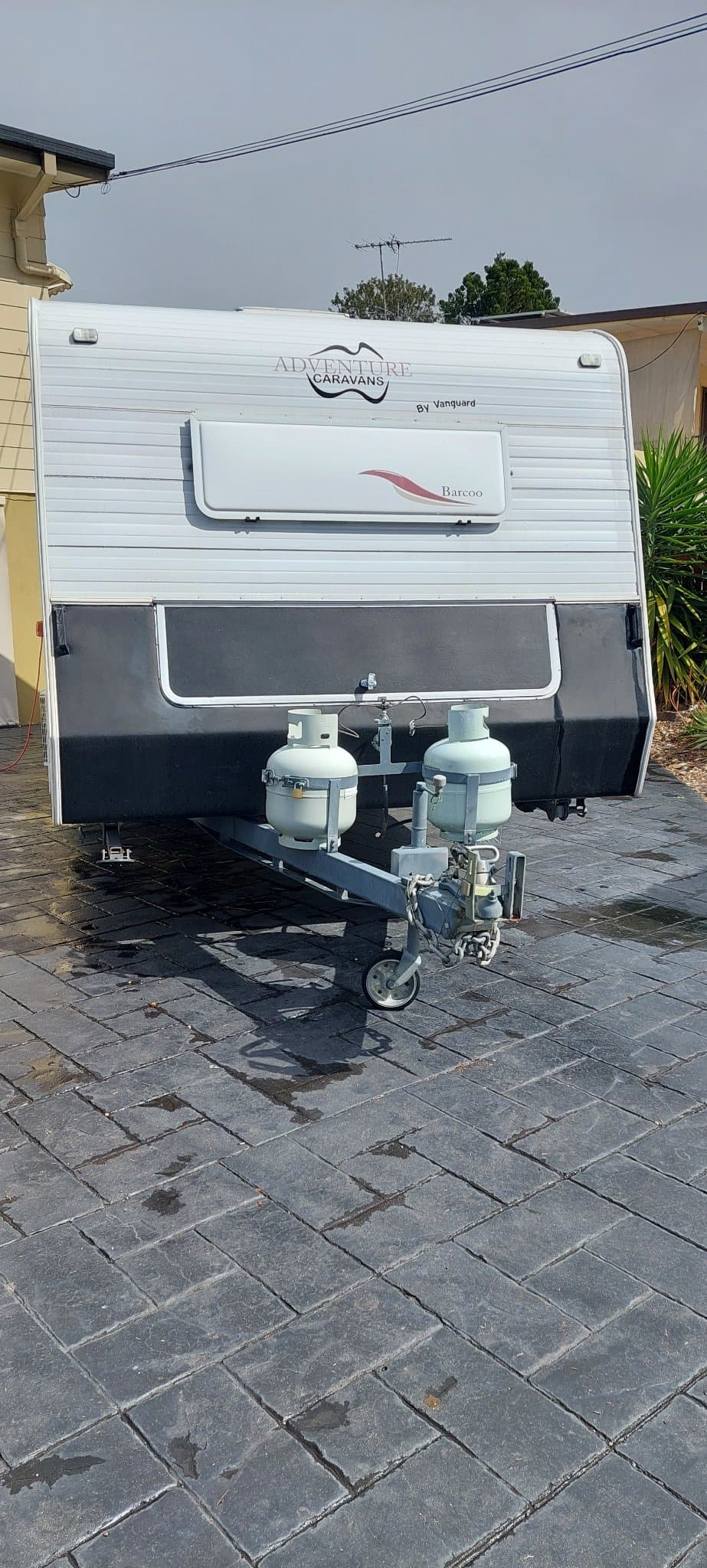 2011 Adventure Caravans Vanguard Marcoo