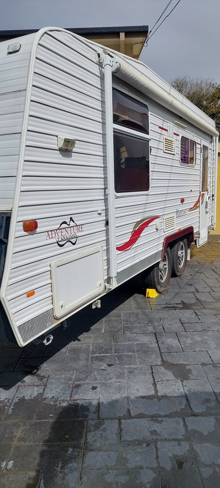 2011 Adventure Caravans Vanguard Marcoo — photo 2