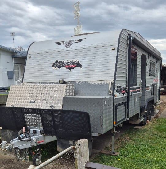 2016 JB Caravans Dirt Roader 21' Front Door Cafe Kitchen Offside