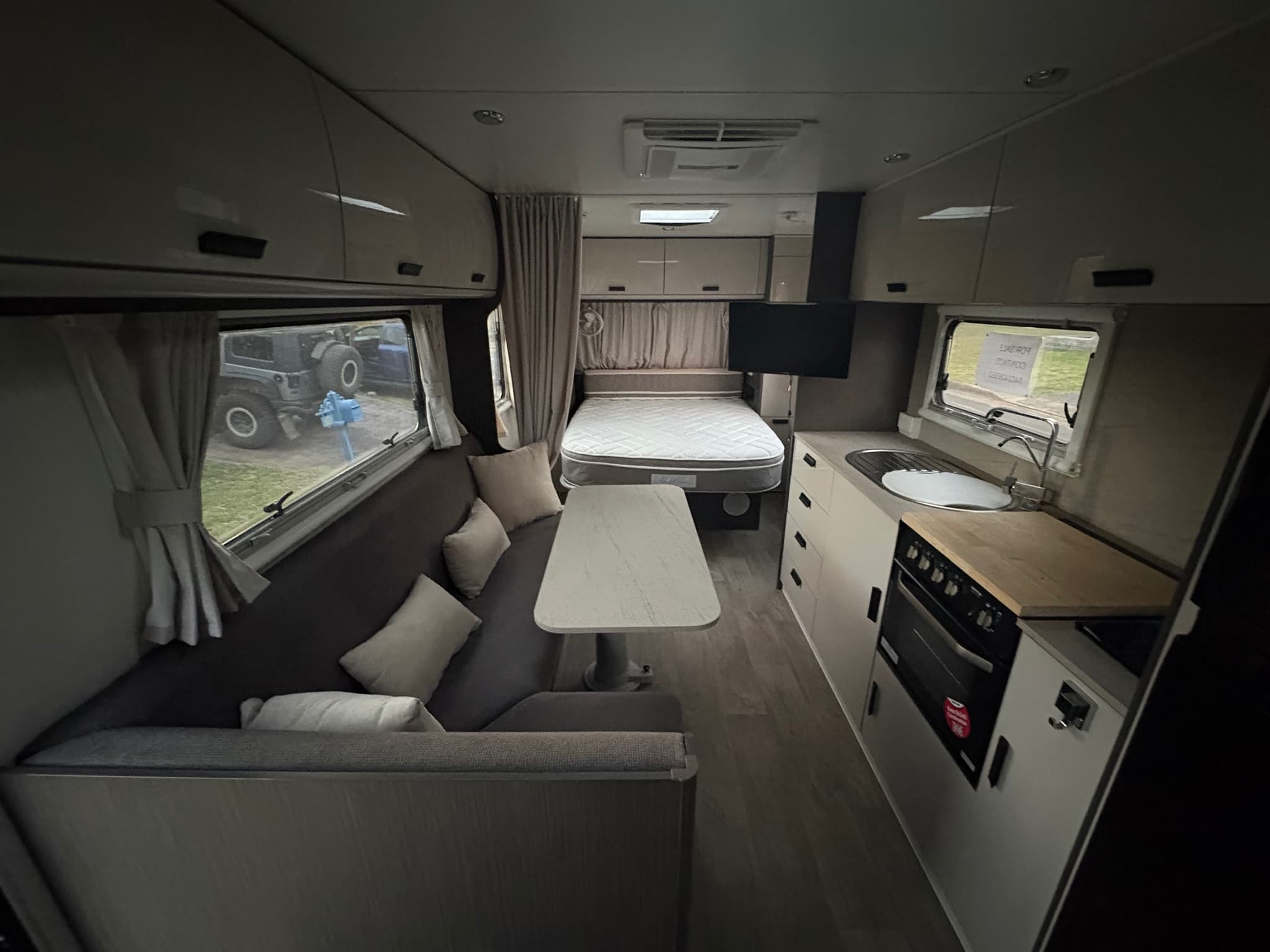 2022 Jayco Journey 21.66.3 — photo 2