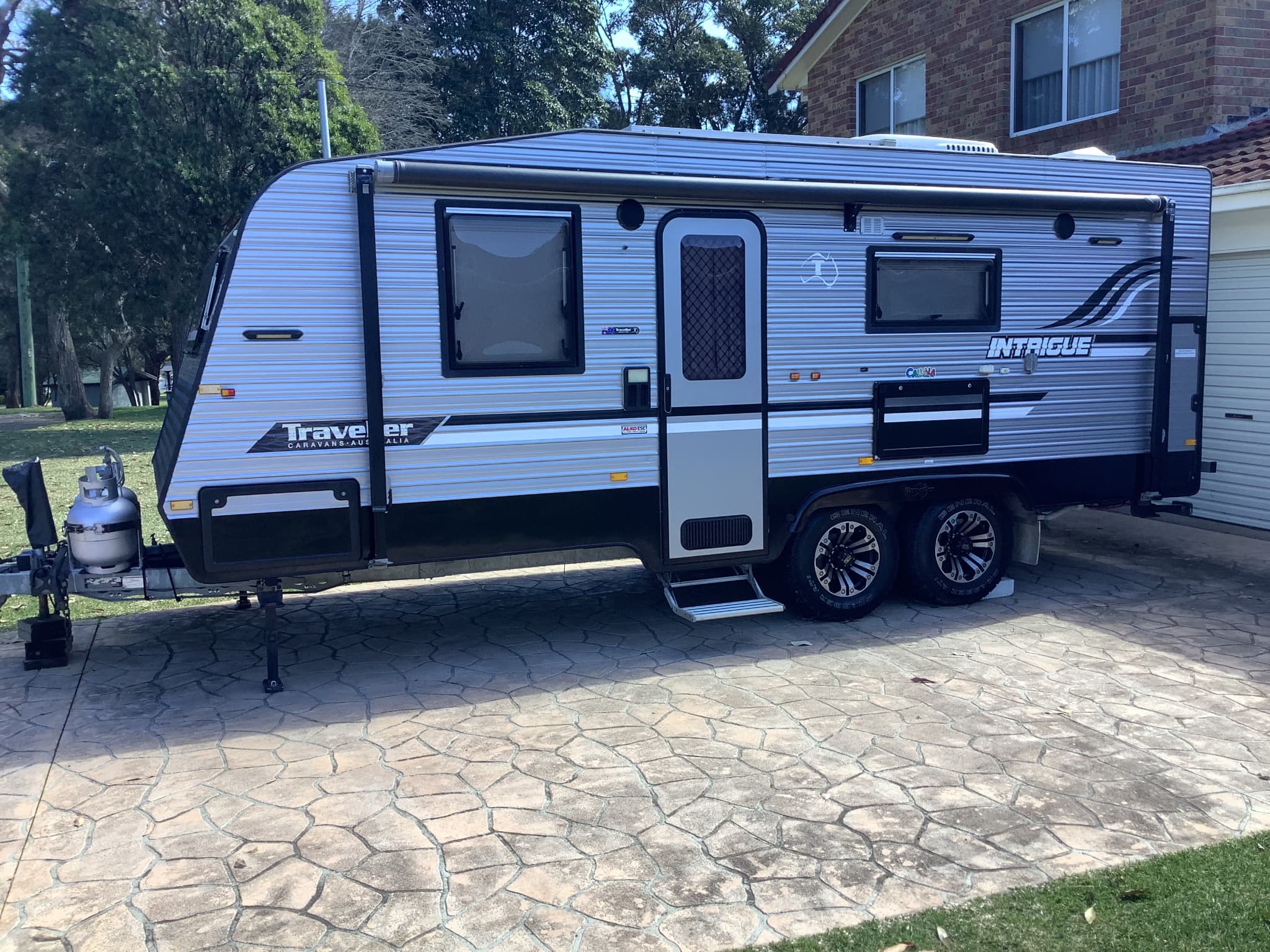 2015 Traveller Intrigue